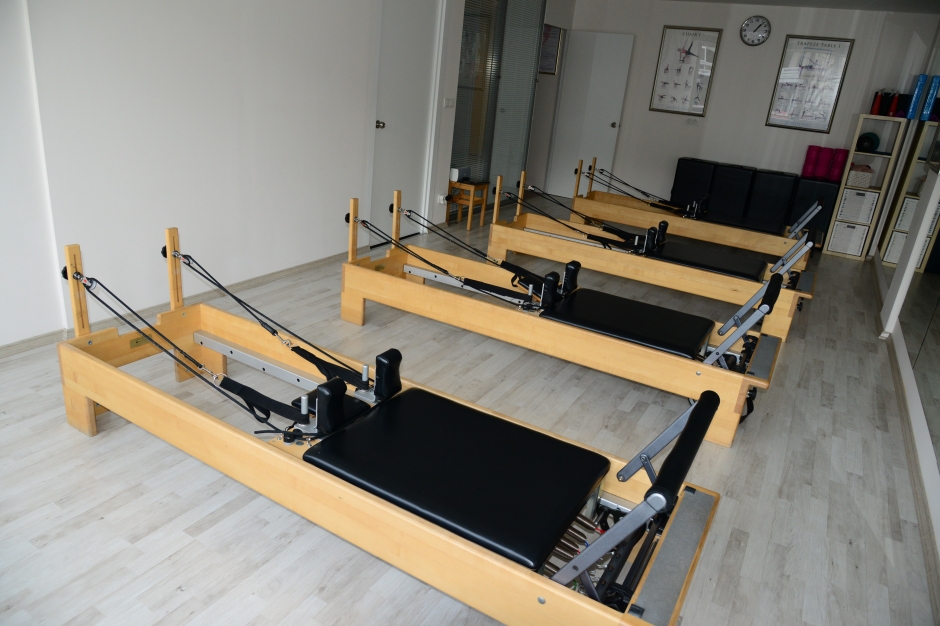 Pilates, Yoga ve Trx Suspension  Derslerimize Kayıtlar Devam Ediyor Derslerimiz Hakkında Ayrıntılı Bilgi Almak İçin;  Bilgi Talebi Bırakın veya 0554 950 10 56 arayın